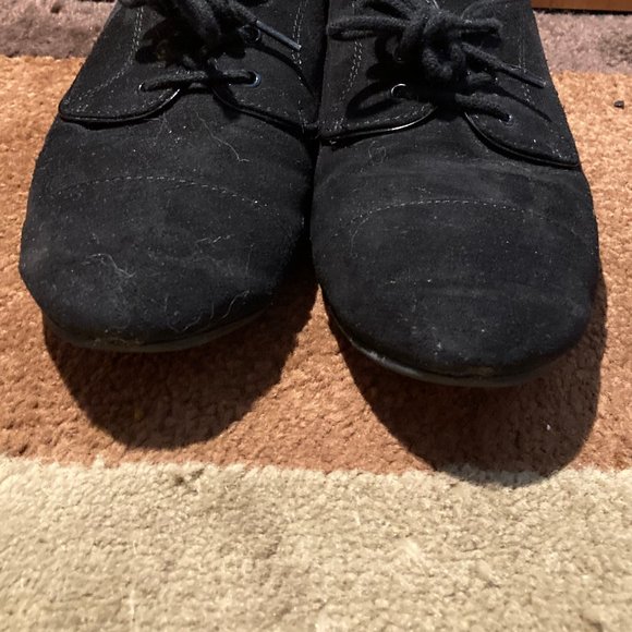 Aldo Size 5 Black suede flats - Picture 4 of 4